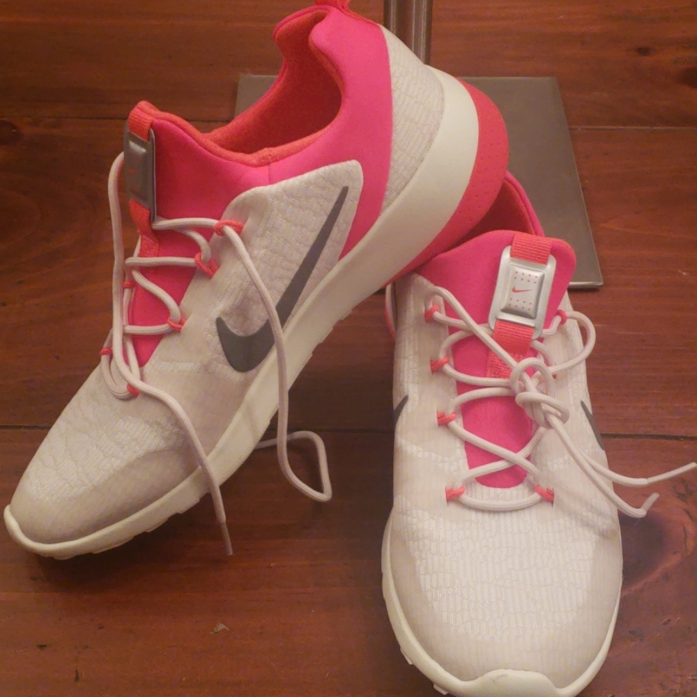 Nwob nike hot pink and white sneakers size 7